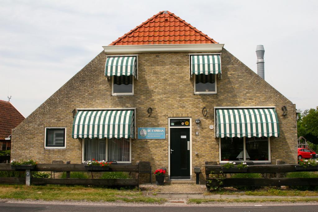 De Cyprian Bed & Breakfast Kaard Bagian luar foto