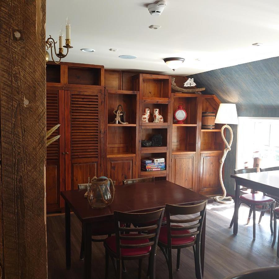 De Cyprian Bed & Breakfast Kaard Bagian luar foto
