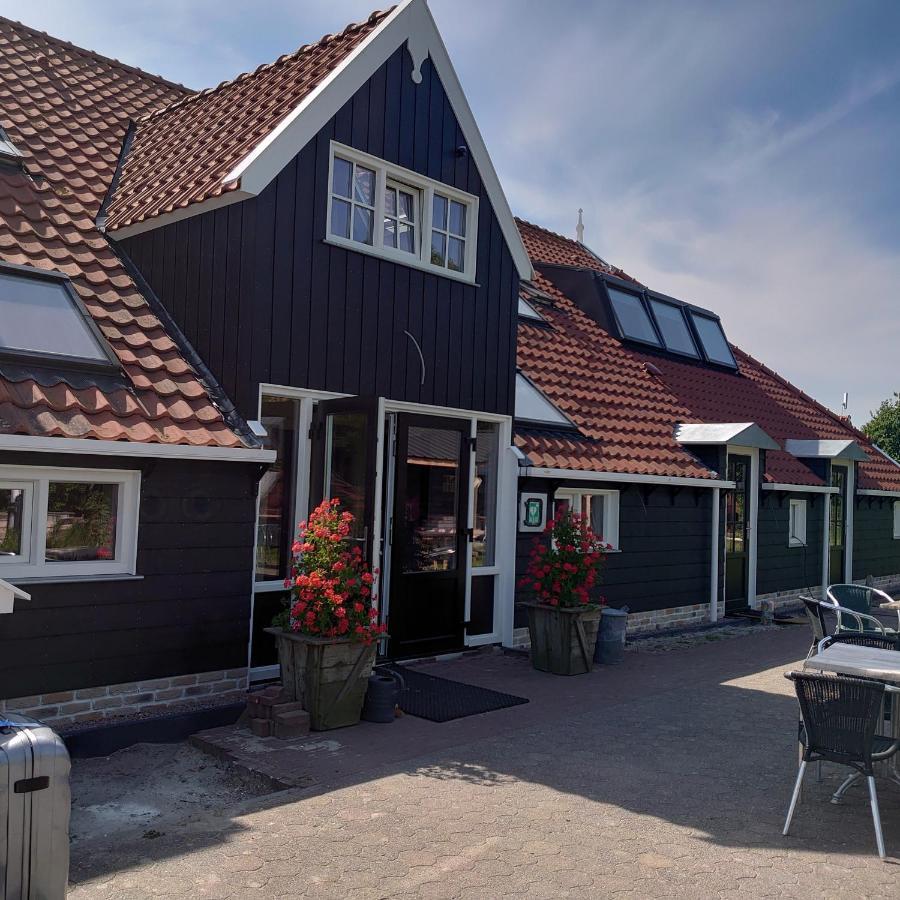 De Cyprian Bed & Breakfast Kaard Bagian luar foto