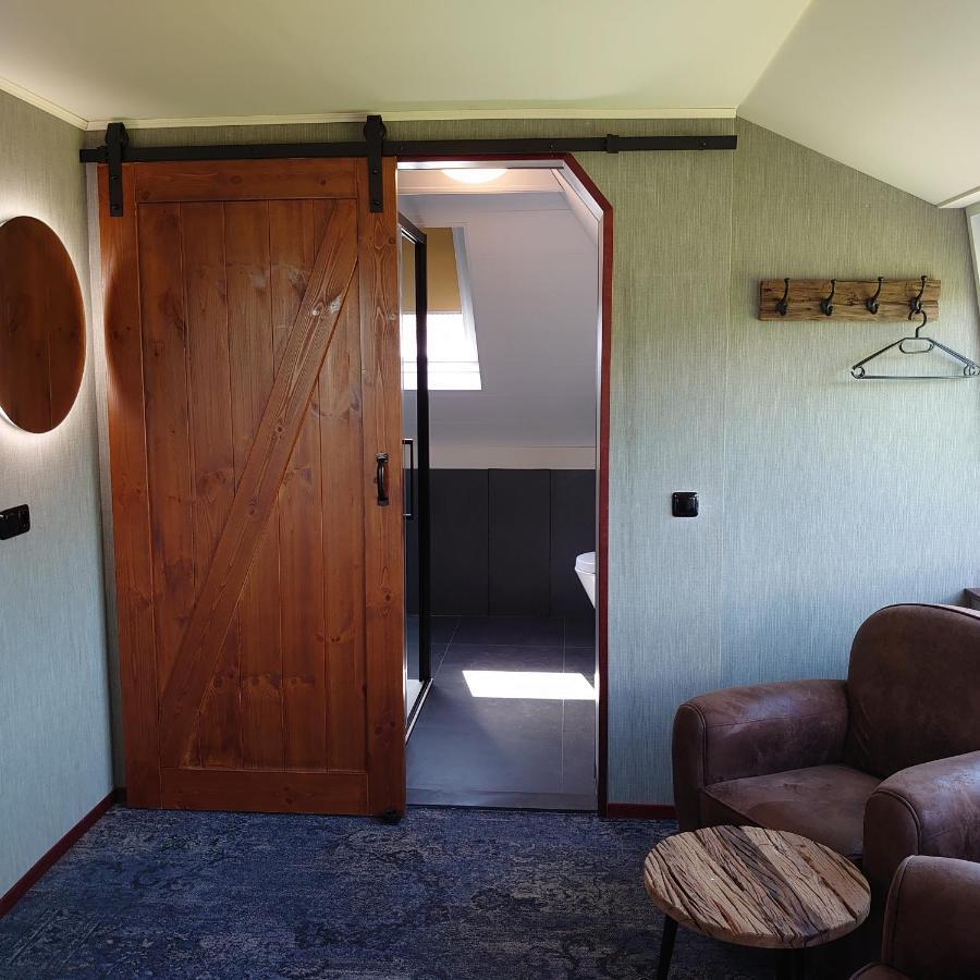 De Cyprian Bed & Breakfast Kaard Bagian luar foto