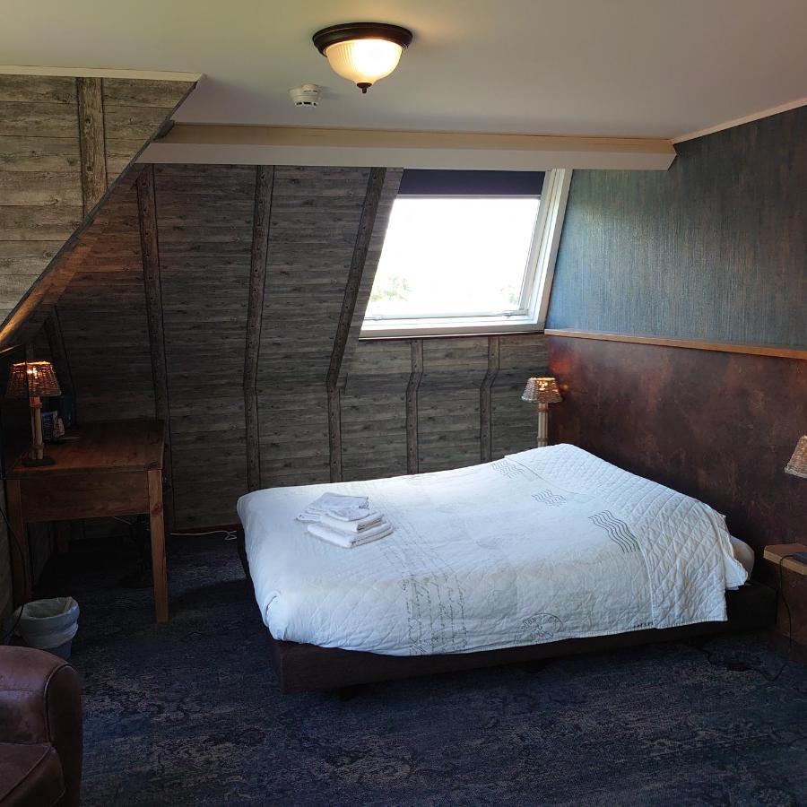 De Cyprian Bed & Breakfast Kaard Bagian luar foto