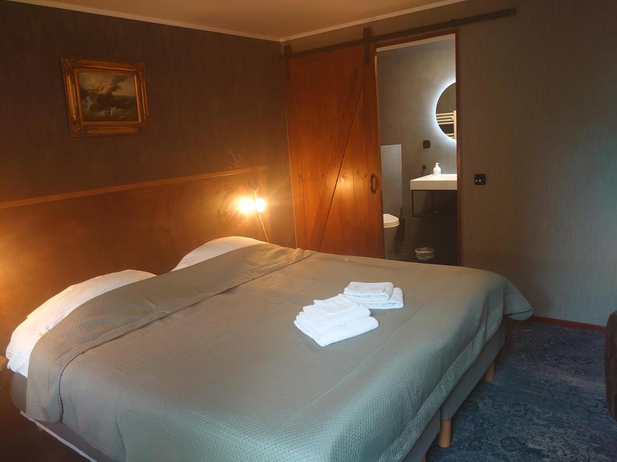 De Cyprian Bed & Breakfast Kaard Bagian luar foto