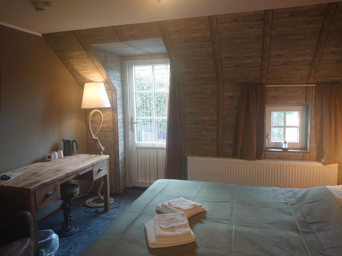 De Cyprian Bed & Breakfast Kaard Bagian luar foto