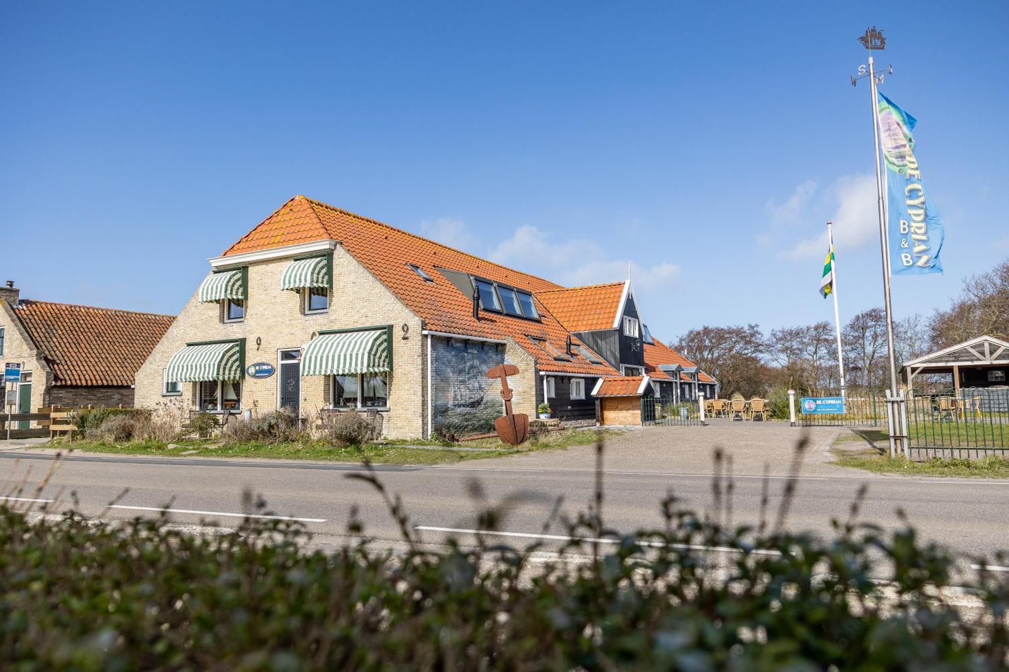 De Cyprian Bed & Breakfast Kaard Bagian luar foto
