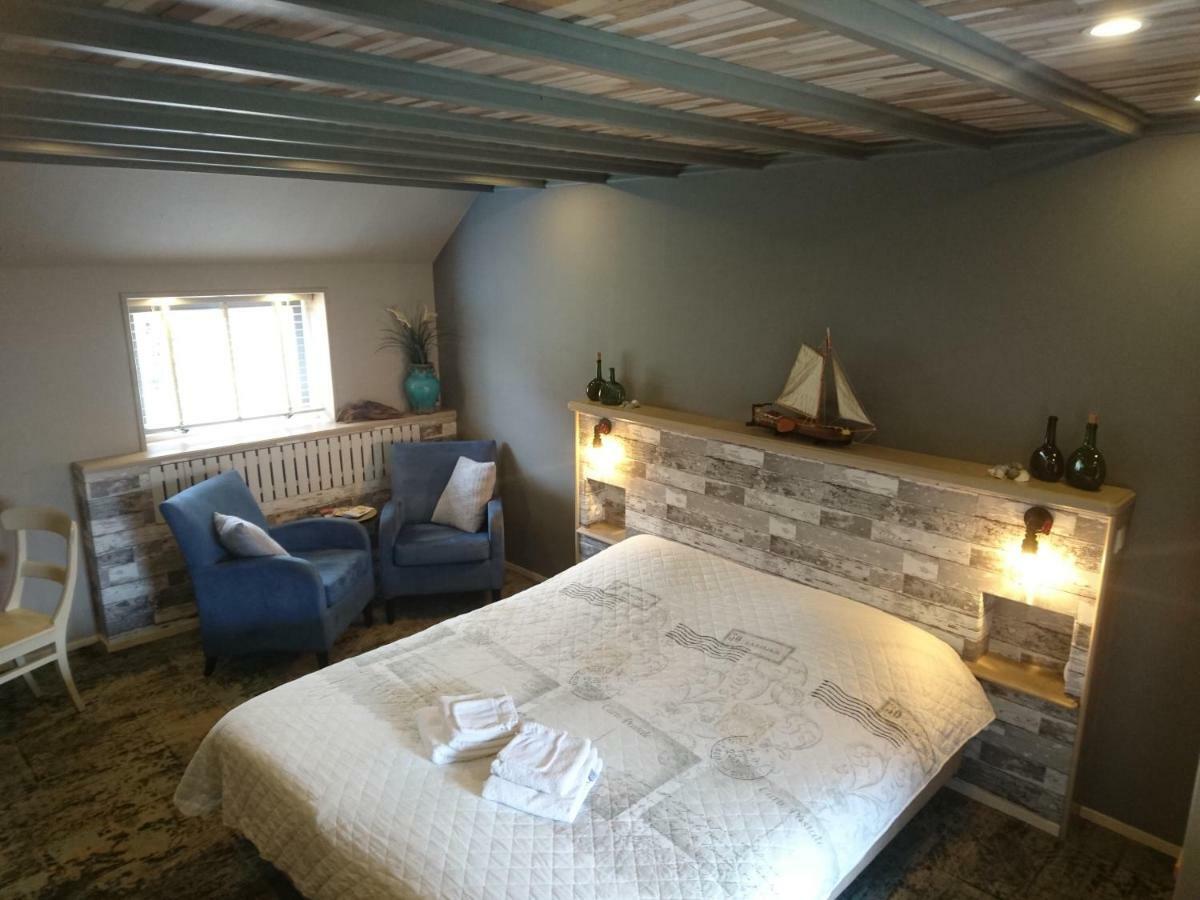De Cyprian Bed & Breakfast Kaard Bagian luar foto